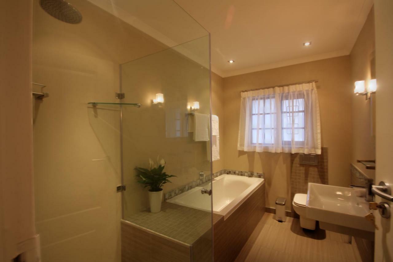 Gardenview Guest House Порт-Элизабет Экстерьер фото